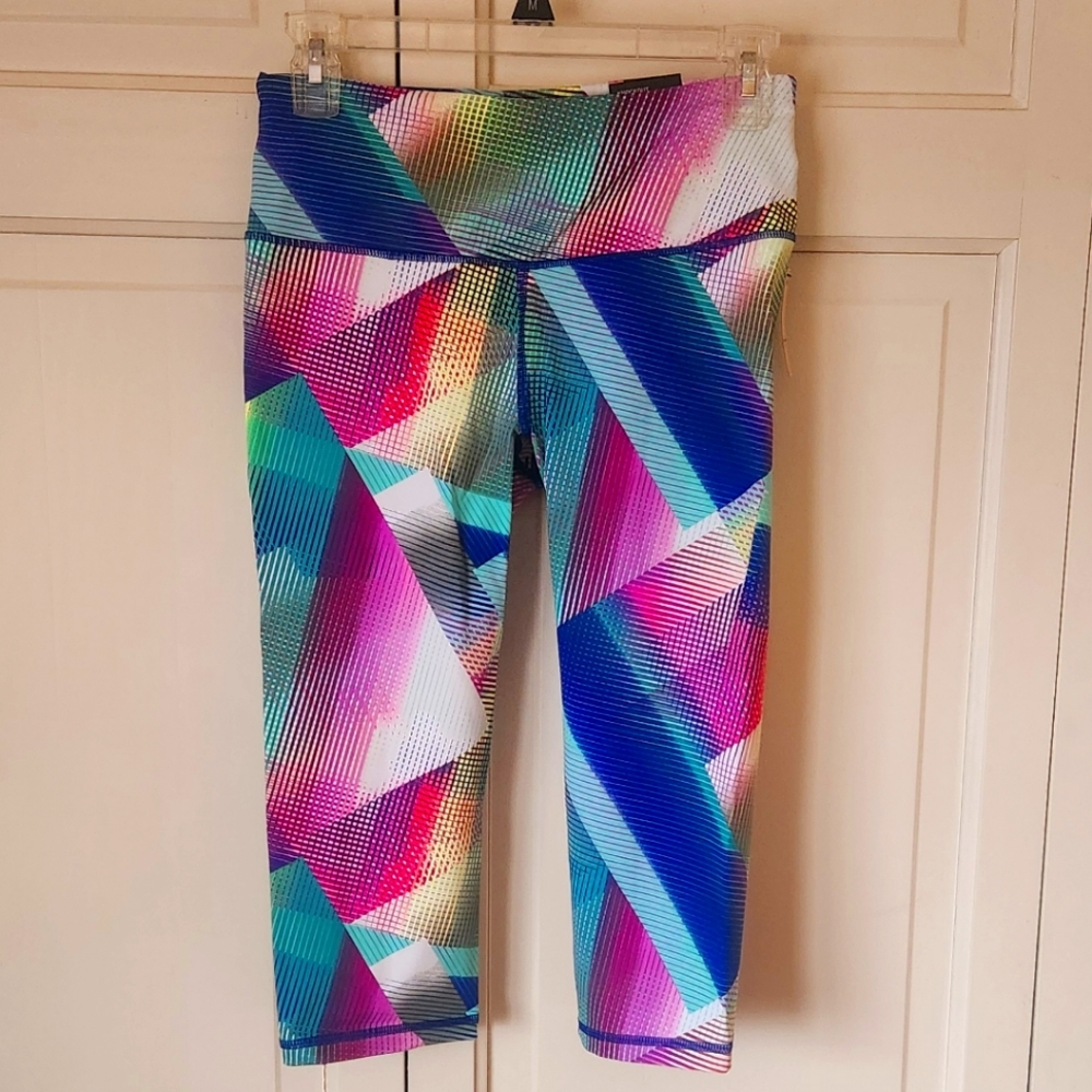 Nwt. VSX Knockout Crops